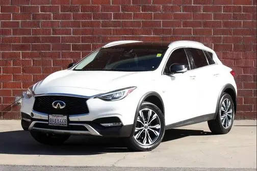 2018 Infiniti QX30 ESSENTIAL AWD photo