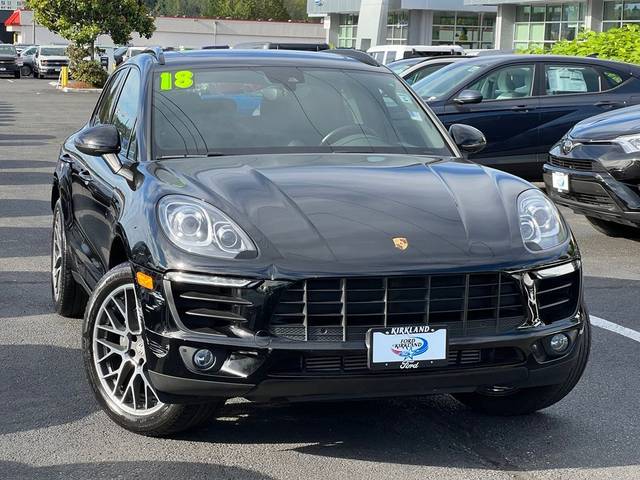 2018 Porsche Macan AWD photo