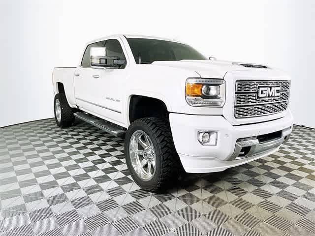 2019 GMC Sierra 2500HD Denali 4WD photo