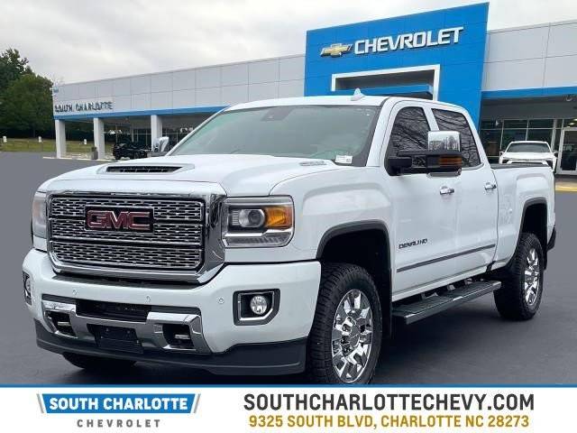 2019 GMC Sierra 2500HD Denali 4WD photo