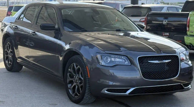2018 Chrysler 300 Touring AWD photo