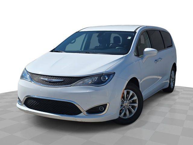 2018 Chrysler Pacifica Minivan Touring Plus FWD photo