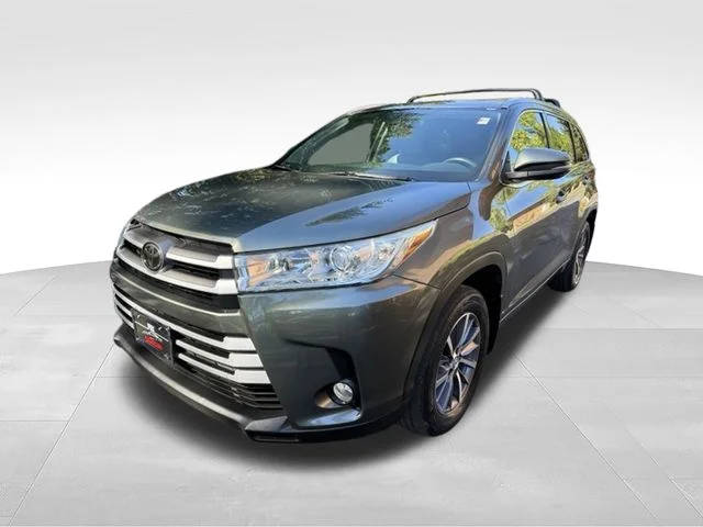2018 Toyota Highlander XLE AWD photo