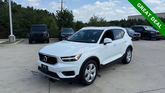 2019 Volvo XC40 Momentum AWD photo