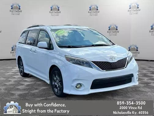 2015 Toyota Sienna SE FWD photo