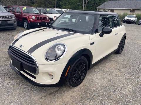 2019 MINI Hardtop 2 Door Cooper FWD photo