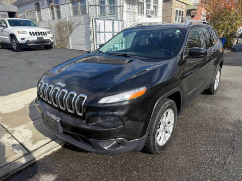 2018 Jeep Cherokee Latitude Plus 4WD photo