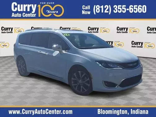 2018 Chrysler Pacifica Minivan Limited FWD photo