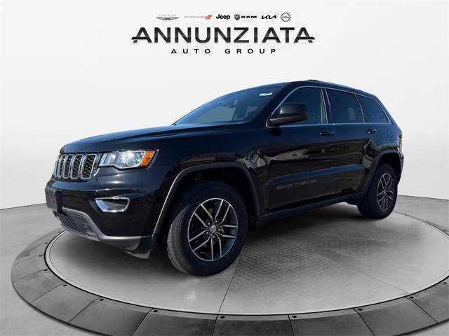 2018 Jeep Grand Cherokee Laredo E 4WD photo