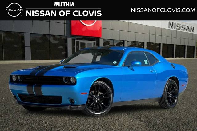 2018 Dodge Challenger SXT RWD photo