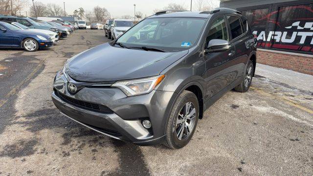 2018 Toyota RAV4 XLE AWD photo