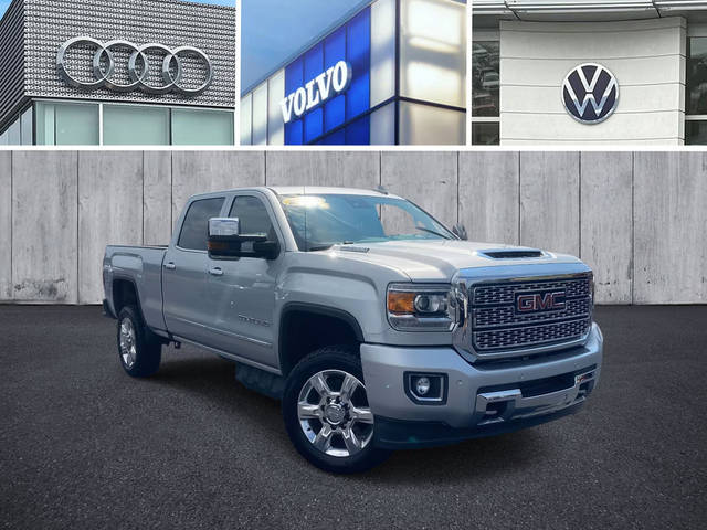 2019 GMC Sierra 2500HD Denali 4WD photo