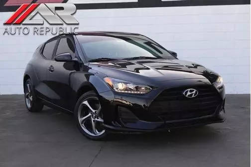 2019 Hyundai Veloster 2.0 FWD photo