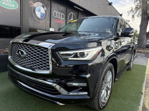 2018 Infiniti QX80 RWD photo