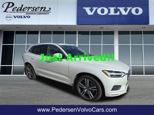 2018 Volvo XC60 Momentum AWD photo