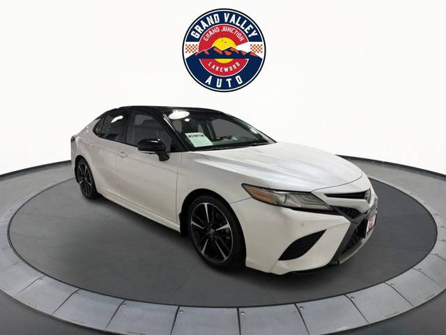 2018 Toyota Camry XSE V6 FWD photo