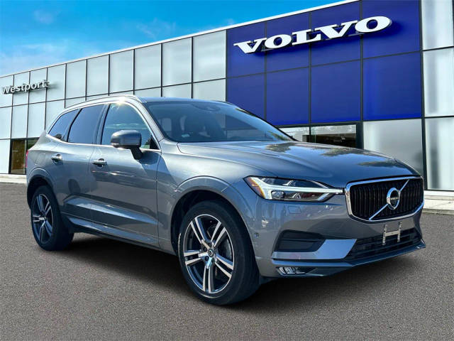 2018 Volvo XC60 Momentum AWD photo