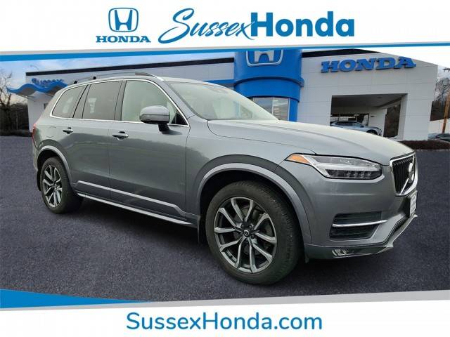 2019 Volvo XC90 Momentum AWD photo