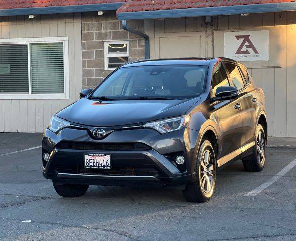 2018 Toyota RAV4 XLE FWD photo