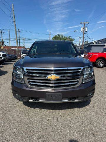 2018 Chevrolet Suburban LT 4WD photo