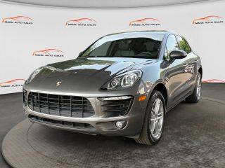 2016 Porsche Macan S AWD photo