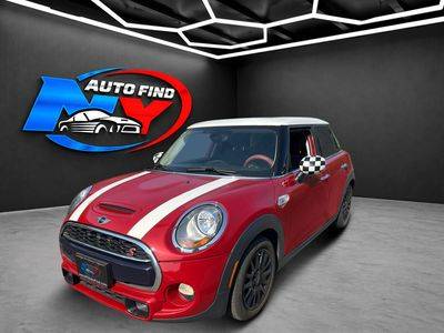 2015 MINI Hardtop 4 Door S FWD photo