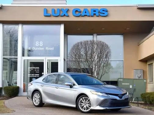 2018 Toyota Camry Hybrid XLE FWD photo