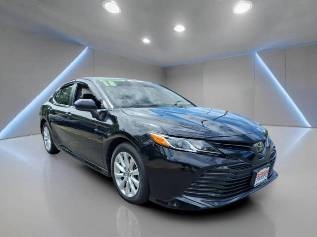 2018 Toyota Camry LE FWD photo