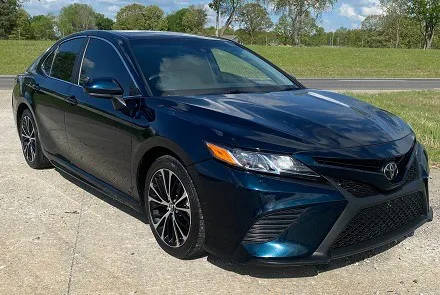 2018 Toyota Camry SE FWD photo