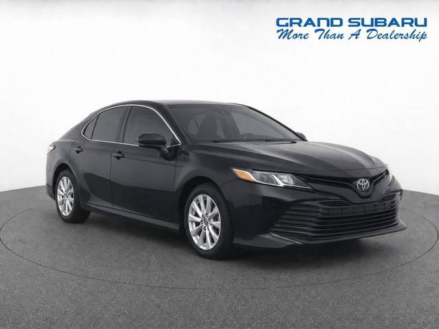 2018 Toyota Camry LE FWD photo