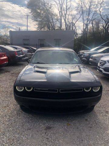 2018 Dodge Challenger SXT RWD photo