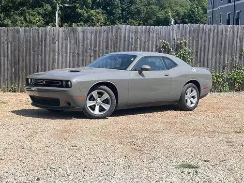 2018 Dodge Challenger SXT RWD photo