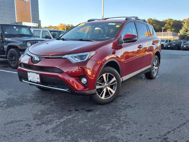 2018 Toyota RAV4 XLE AWD photo