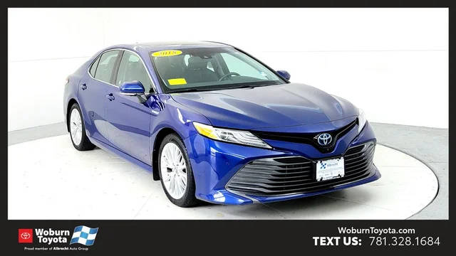 2018 Toyota Camry Hybrid XLE FWD photo