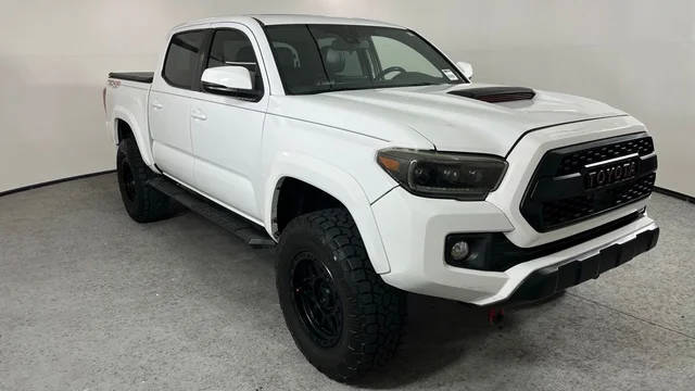 2018 Toyota Tacoma TRD Sport 4WD photo