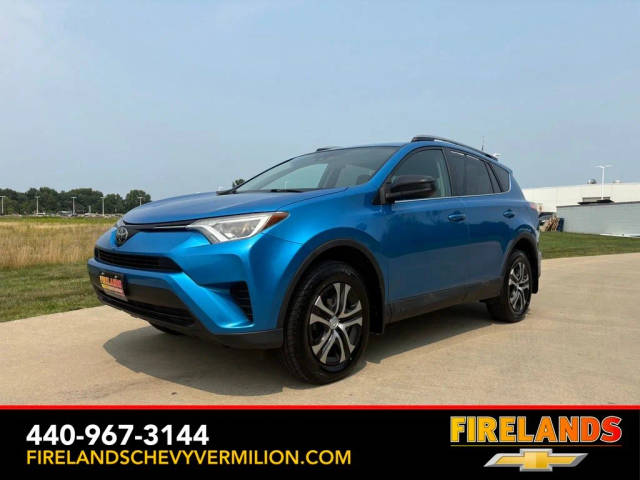 2018 Toyota RAV4 LE FWD photo