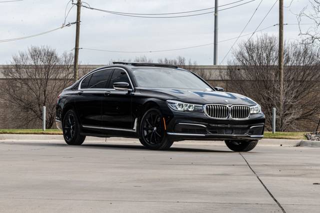 2019 BMW 7 Series 740i RWD photo