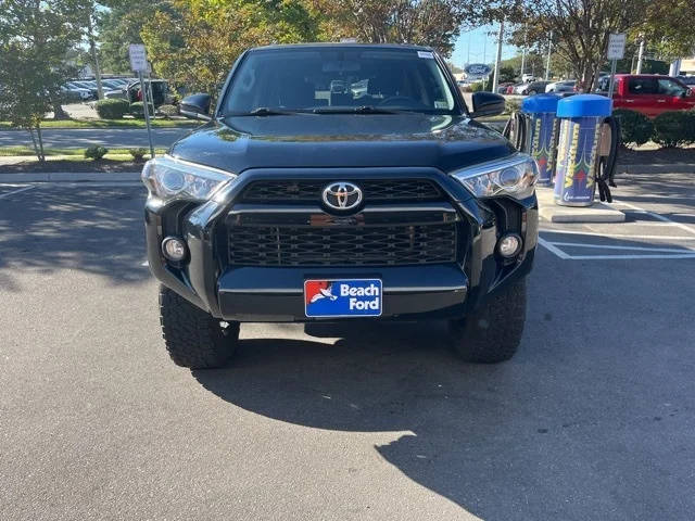 2018 Toyota 4Runner SR5 4WD photo