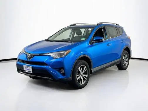 2018 Toyota RAV4 XLE FWD photo