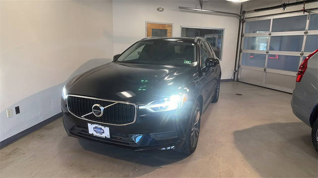 2018 Volvo XC60 Momentum AWD photo