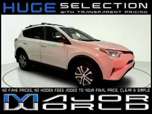 2018 Toyota RAV4 LE AWD photo