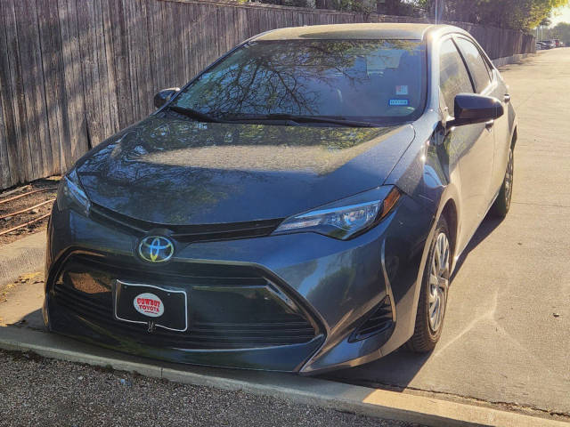 2019 Toyota Corolla LE FWD photo