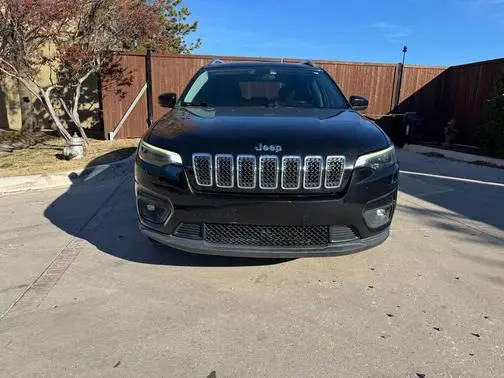 2019 Jeep Cherokee Latitude Plus FWD photo