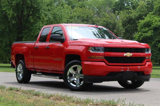 2018 Chevrolet Silverado 1500 Custom 4WD photo