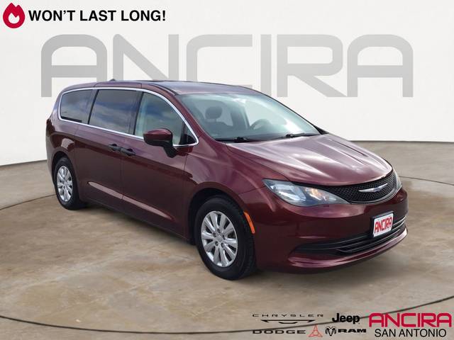 2018 Chrysler Pacifica Minivan L FWD photo