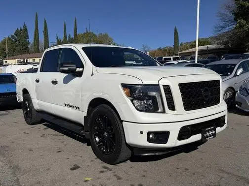 2018 Nissan Titan SV 4WD photo