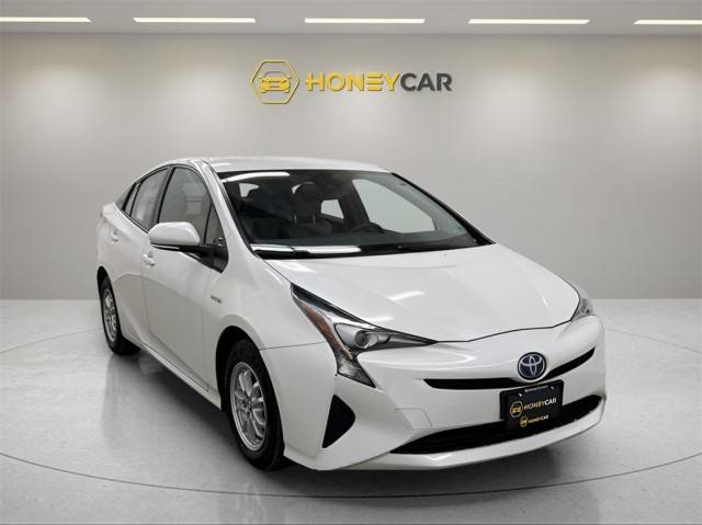 2018 Toyota Prius One FWD photo