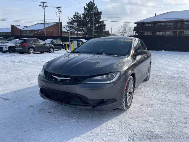 2015 Chrysler 200 S FWD photo