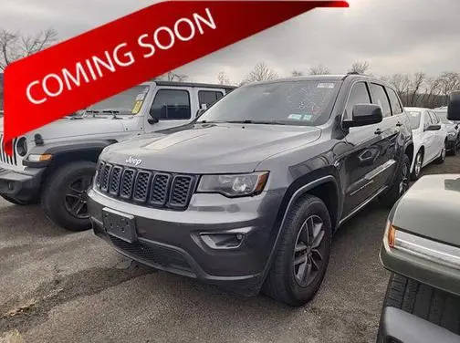 2018 Jeep Grand Cherokee Laredo E 4WD photo