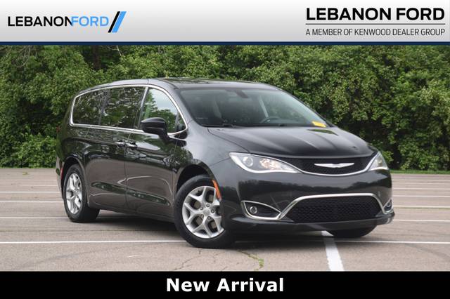 2018 Chrysler Pacifica Minivan Touring Plus FWD photo